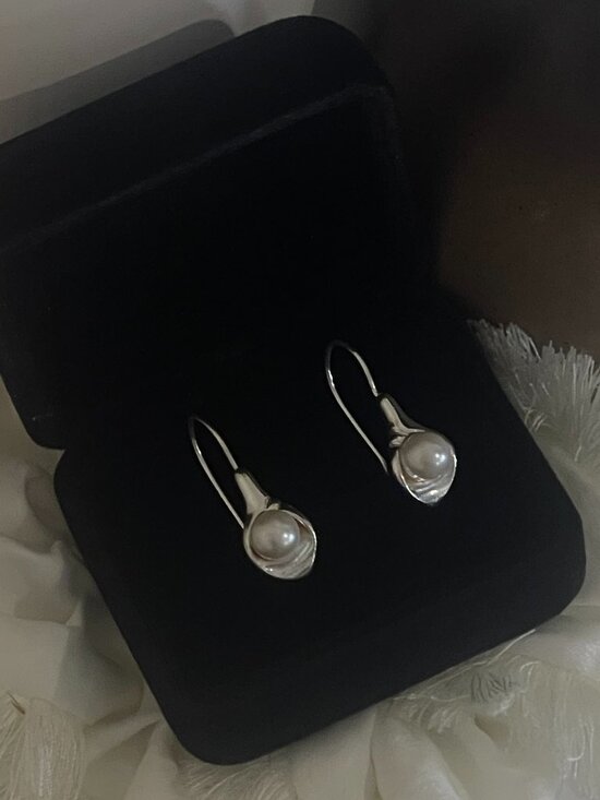Avon Pearl Drop Earrings Hook Dangle Classic Minimal